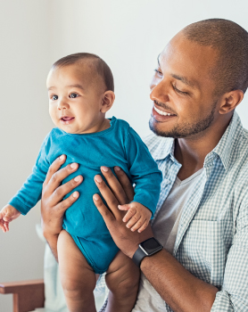 LICENCIA DE PATERNIDAD Papá con bebé
