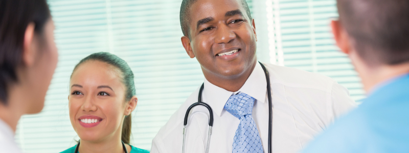 Trámites de medicina laboral Grupo de médicos